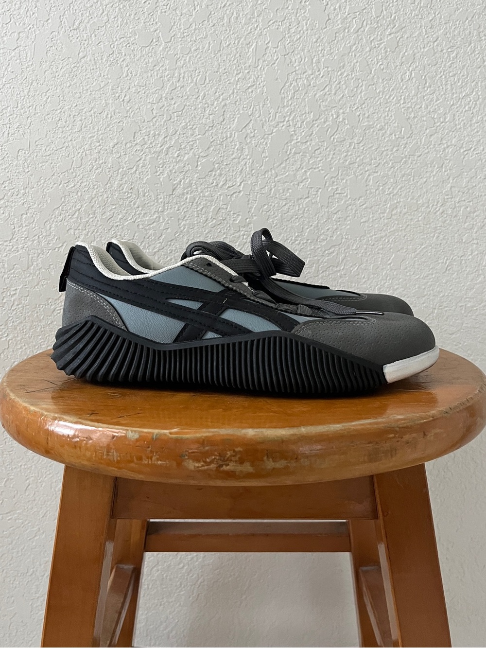 Flora Blue & Black Ridged Sole Sneakers (Onitsuka Tiger Acromount Style)